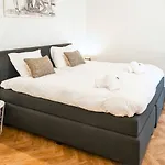 Апартаменты Stylish With Balcony, Near Station *