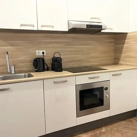 Stylish With Balcony, Near Station Апартаменты Тилбург
