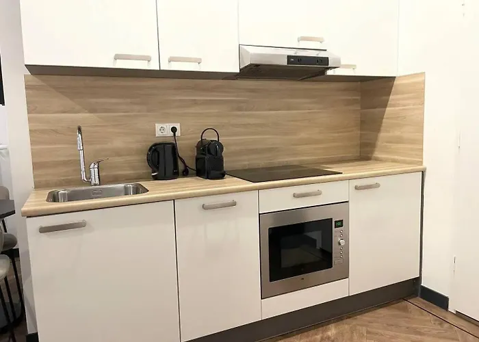 Stylish With Balcony, Near Station Apartament Tilburg