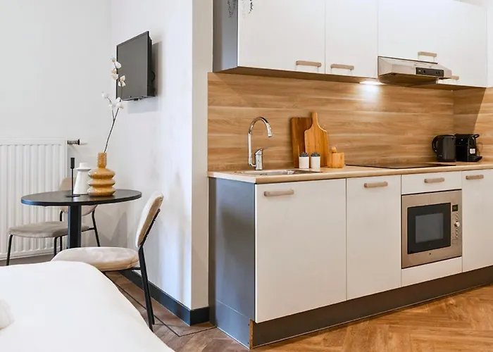 Apartament Stylish With Balcony, Near Station *